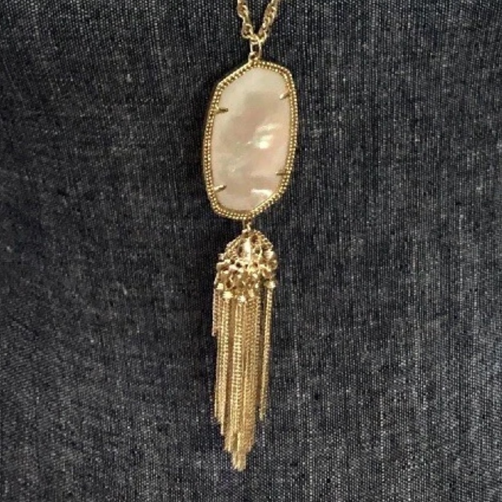 Kendra Scott Rayne Tassel Necklace 30” Mother Of Pearl Shell Ivory Gold Tone